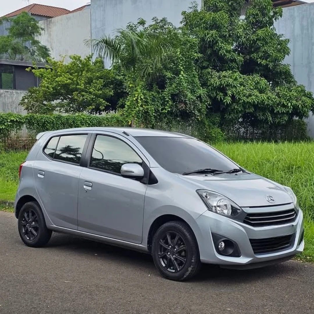 Sewa Mobil Ayla Malang 01
