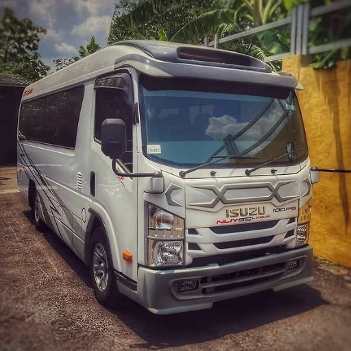 Sewa Mobil Elf Giga Malang 01