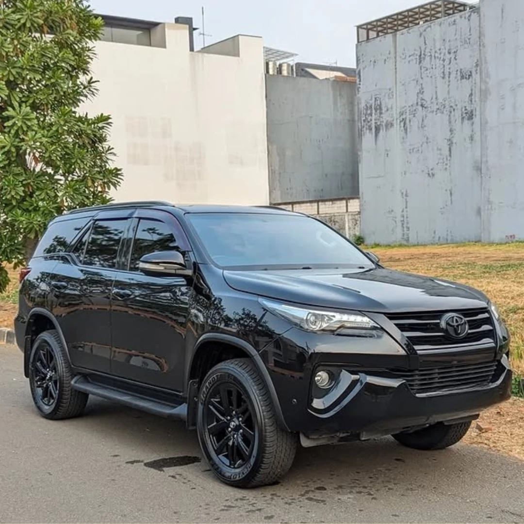 Sewa Fortuner VRZ Malang 03