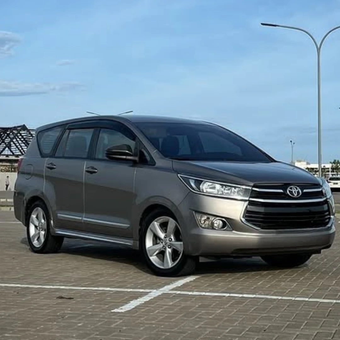 Sewa Mobil Innova Reborn Malang 01
