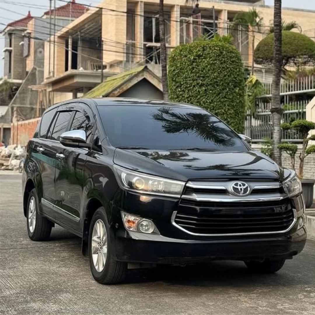Sewa Mobil Innova Reborn Malang 02