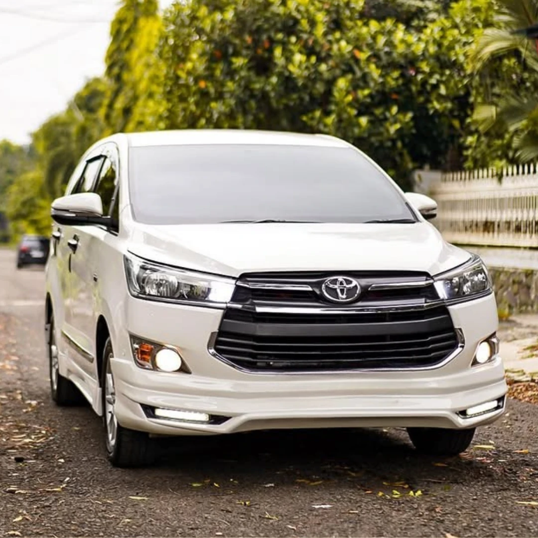 Sewa Mobil Innova Reborn Malang 03