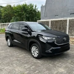 Sewa Mobil Innova Zenix Malang 03