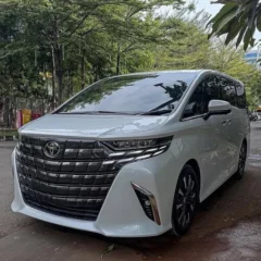 Sewa Alphard Hybrid Malang 01